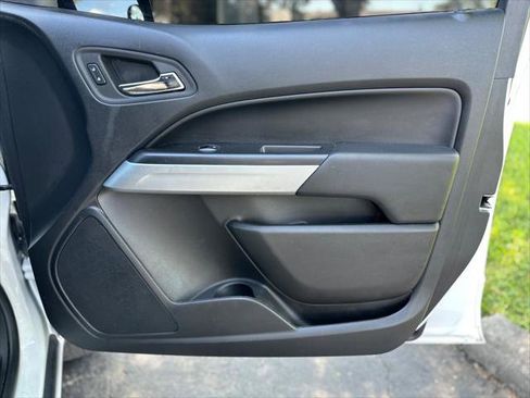 Used 2022 Chevrolet Colorado LT w/ Fleet Safety Package RWD image 15