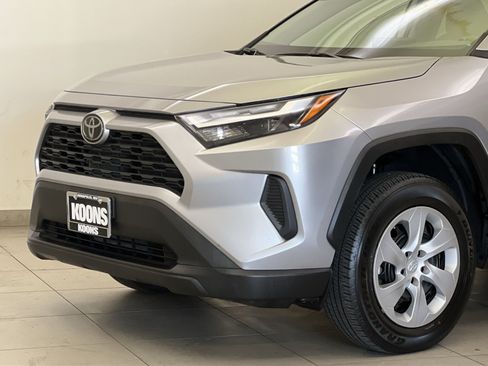 Used 2024 Toyota RAV4 LE AWD/4WD image 27