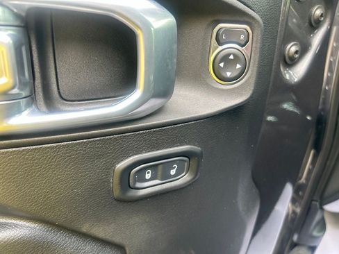 Used 2022 Jeep Gladiator Sport AWD/4WD image 10
