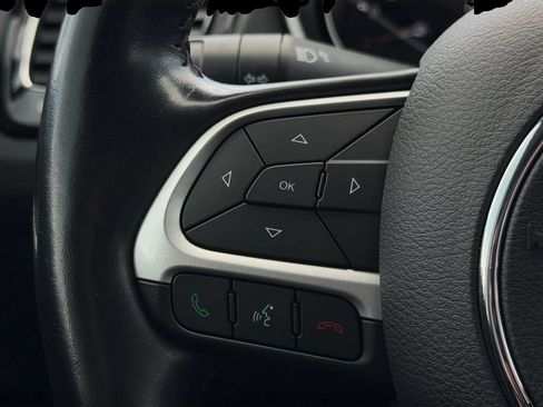 Used 2020 Jeep Compass Latitude AWD/4WD image 13