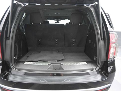 Used 2021 Chevrolet Tahoe High Country image 13