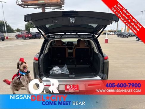 New 2025 Nissan Pathfinder Platinum image 11