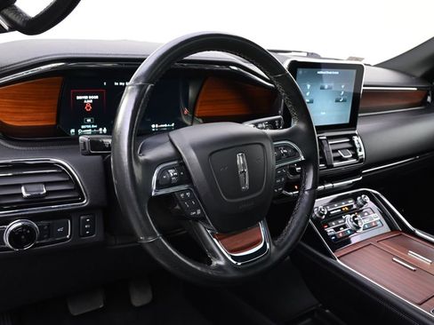 Used 2018 Lincoln Navigator Reserve w/ Technology Package image 10