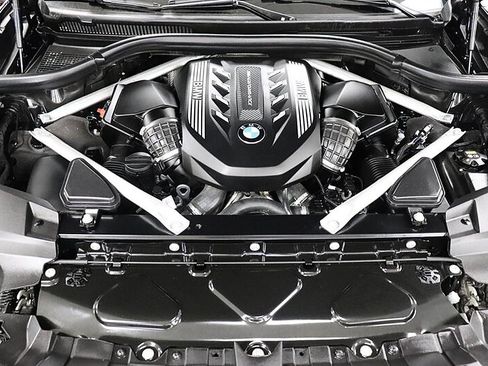 Used 2022 BMW X7 M50i AWD/4WD image 84