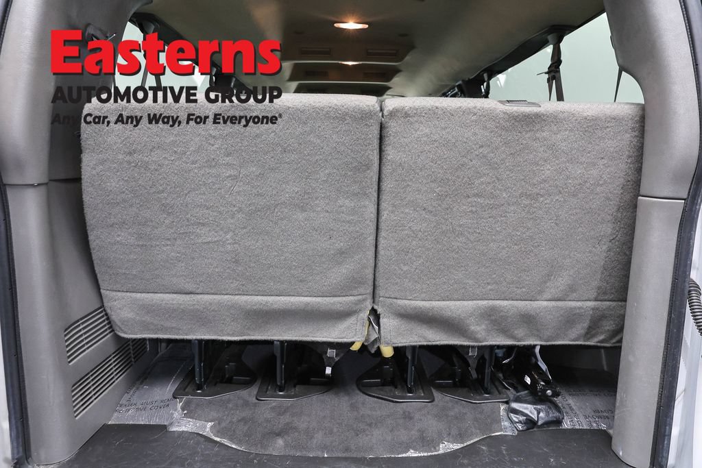Used 2024 Chevrolet Express 3500 LT w/ LT Preferred Equipment Group RWD image 10