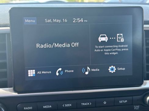 Used 2025 Hyundai Venue SEL FWD image 16