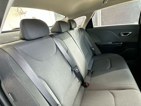 Used 2025 Kia K4 FWD image 26