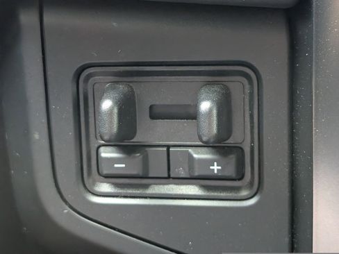 Used 2023 Ford Expedition Platinum AWD/4WD image 24