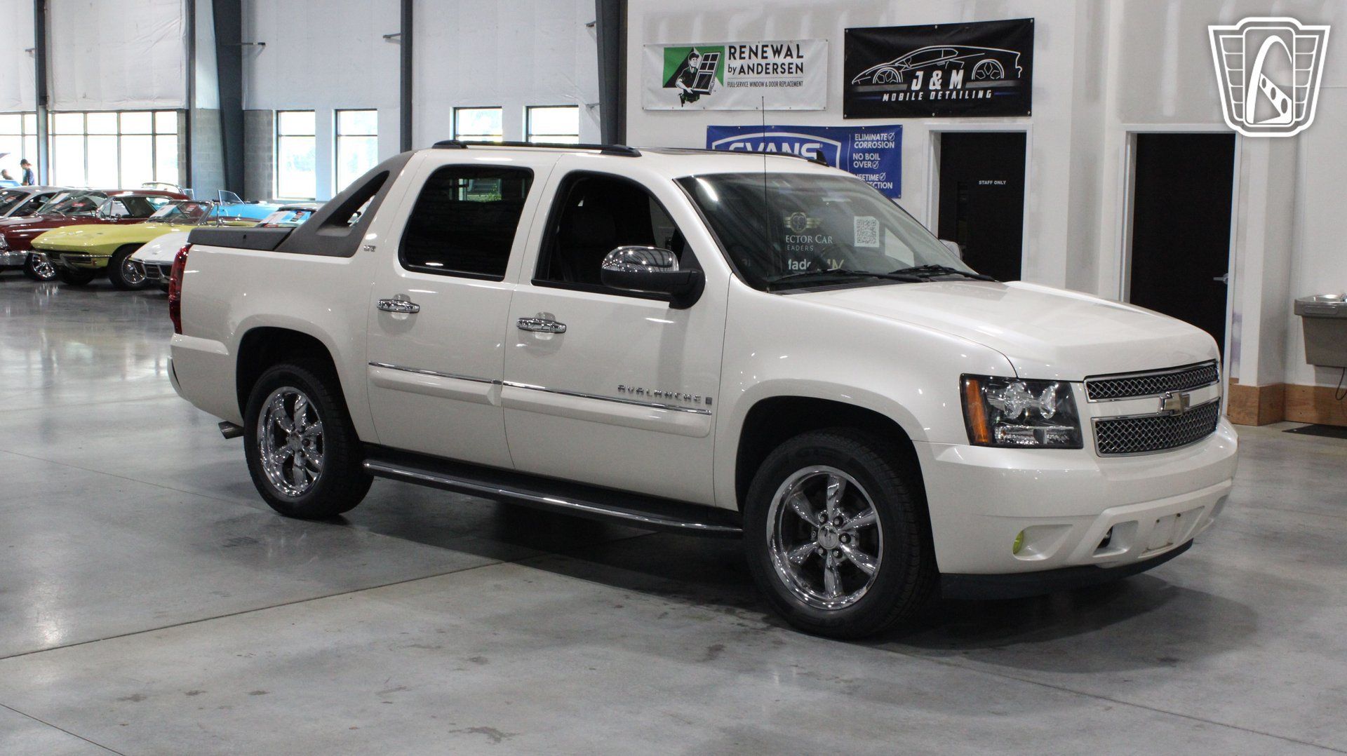 Used 2008 Chevrolet Avalanche LTZ w/ LTZ Preferred Equipment Group AWD/4WD image 38