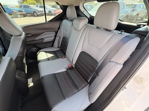 Used 2025 Nissan Kicks SV FWD image 25