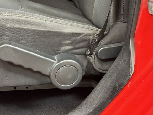 Used 2016 Jeep Wrangler Unlimited Sport w/ Connectivity Group image 10