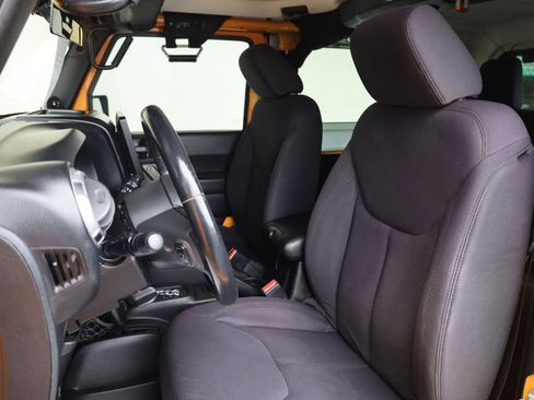Used 2013 Jeep Wrangler Sport AWD/4WD image 15
