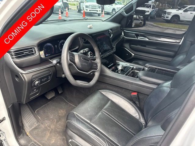 Used 2024 Jeep Wagoneer 4WD w/ Premium Group I image 5