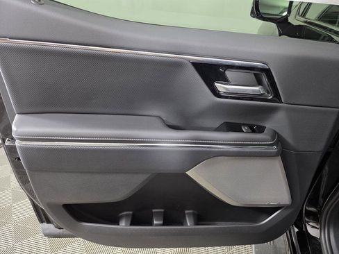 Used 2025 GMC Sierra EV Denali image 21