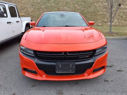 Used 2017 Dodge Charger R/T w/ Plus Group image 12