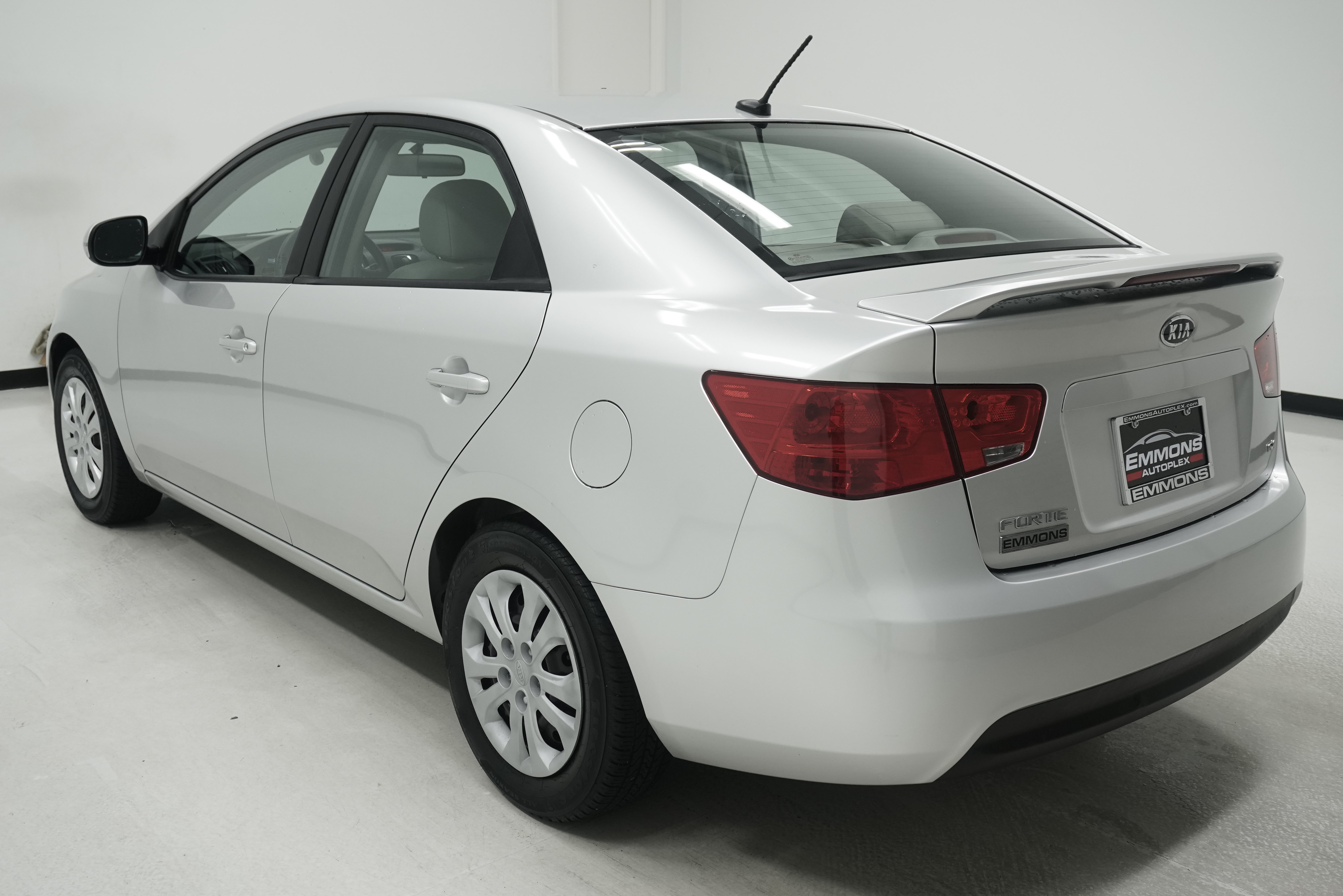 Used 2011 Kia Forte EX FWD image 6