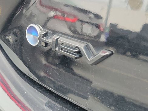 Used 2025 Toyota Camry LE image 7