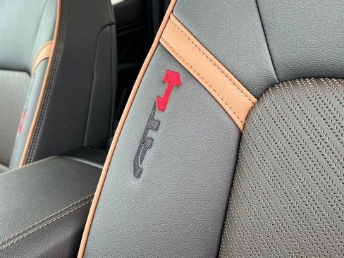 New 2026 GMC Canyon AT4 w/ Technology Plus Package image 17