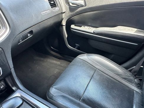 Used 2020 Dodge Charger SXT w/ Leather Interior Group image 21
