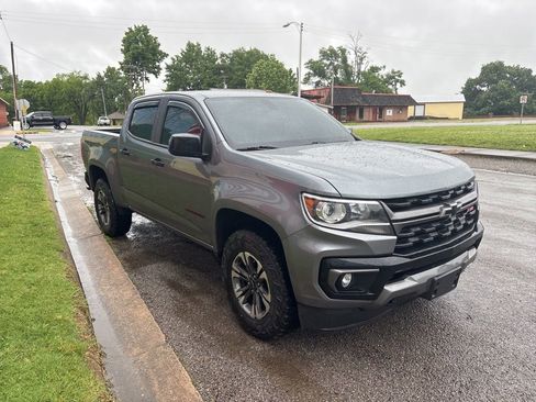 Used 2022 Chevrolet Colorado Z71 AWD/4WD image 10