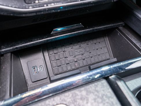 Used 2022 Ford Expedition Limited w/ Equipment Group 303A AWD/4WD image 26