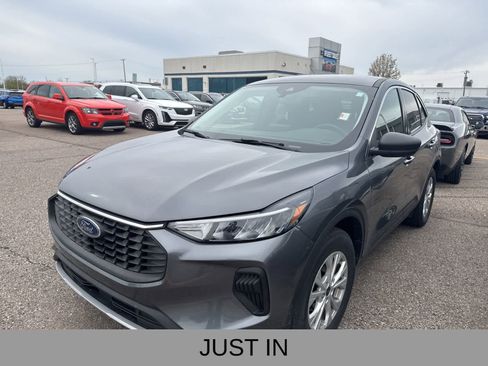 Used 2024 Ford Escape Active AWD/4WD image 1