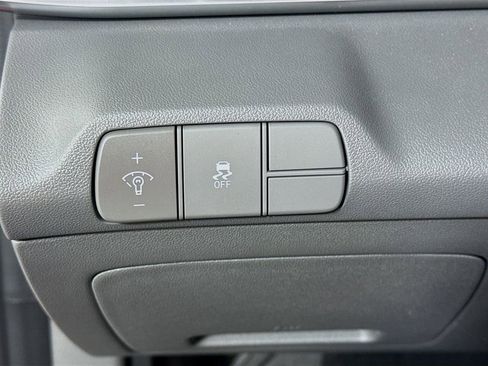 Used 2025 Hyundai Elantra Sport FWD image 10