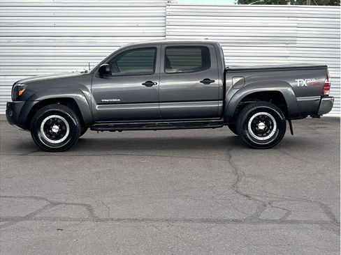 Used 2011 Toyota Tacoma 4x4 Double Cab image 7