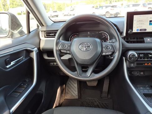 Used 2024 Toyota RAV4 XLE FWD image 23