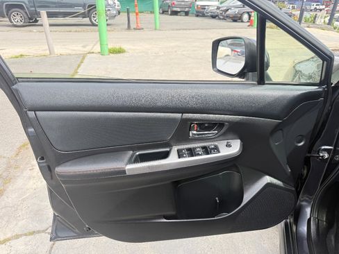 Used 2017 Subaru Crosstrek 2.0i Limited image 11