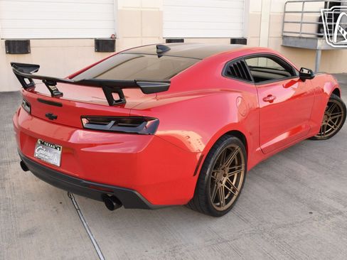Used 2016 Chevrolet Camaro SS image 25
