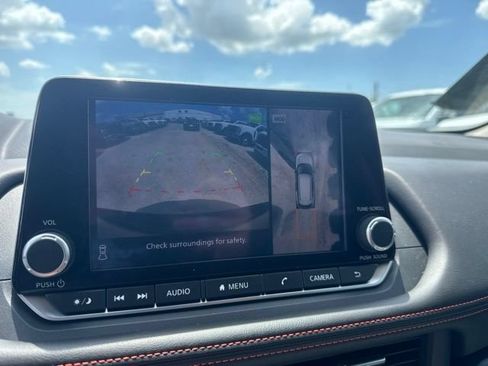 Used 2025 Nissan Rogue SV AWD/4WD image 12