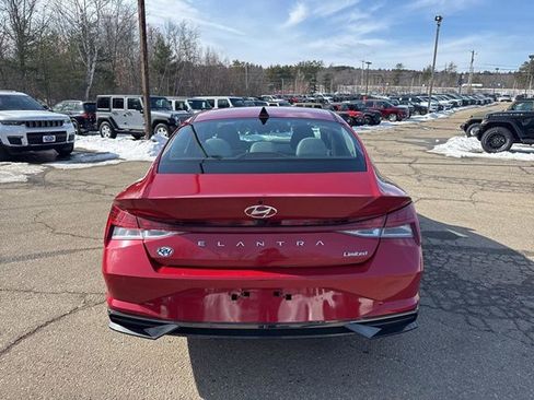 Used 2023 Hyundai Elantra Limited w/ Cargo Package FWD image 6