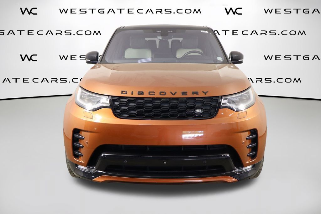 Used 2022 Land Rover Discovery HSE R-Dynamic AWD/4WD image 2