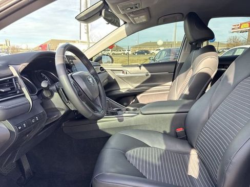Used 2024 Toyota Camry SE image 13