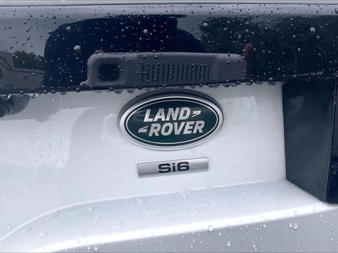 Used 2019 Land Rover Discovery SE AWD/4WD image 9