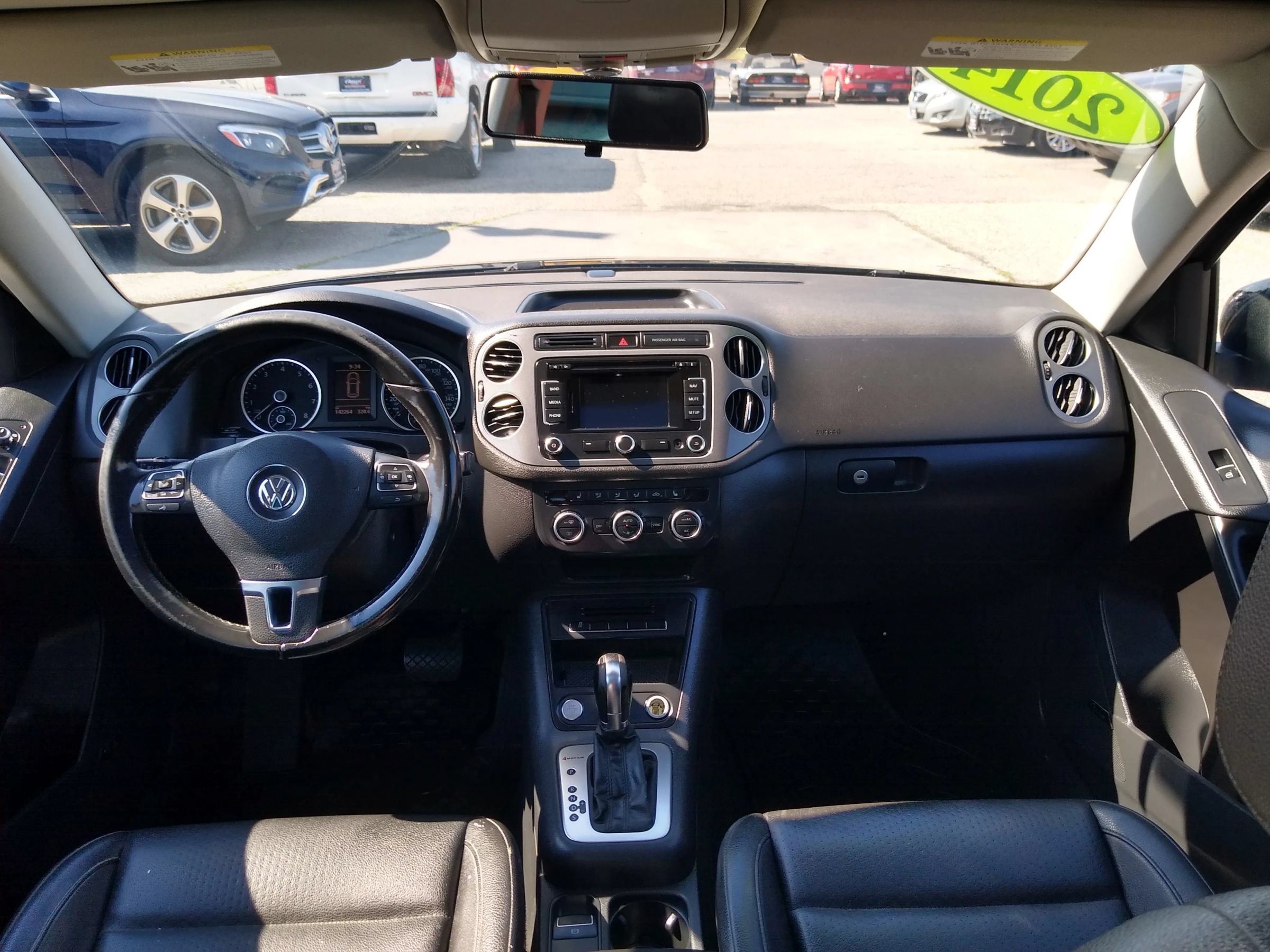 Used 2014 Volkswagen Tiguan SEL AWD/4WD image 18