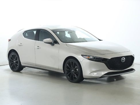 Used 2022 MAZDA MAZDA3 s image 9