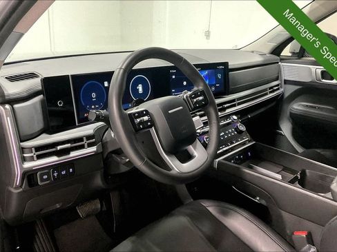 Used 2025 Hyundai Santa Fe Limited FWD image 16