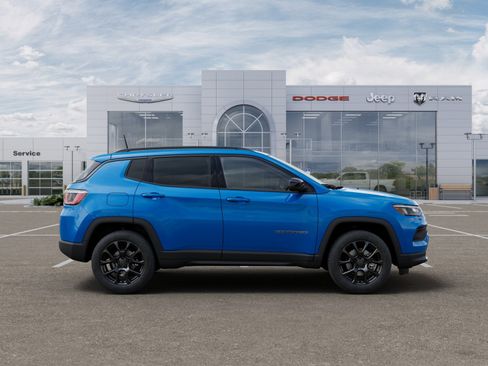 New 2026 Jeep Compass Latitude image 57
