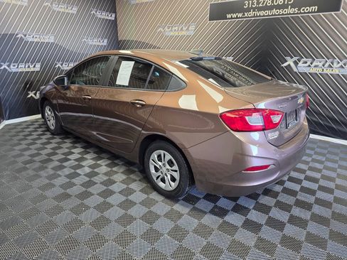 Used 2019 Chevrolet Cruze LS FWD image 8