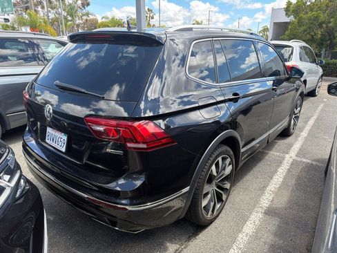 Used 2021 Volkswagen Tiguan SEL Premium R-Line w/ 3rd Row Seat Package AWD/4WD image 3