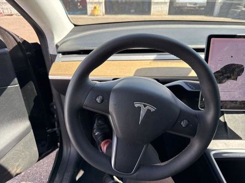 Used 2021 Tesla Model Y Long Range AWD/4WD image 6