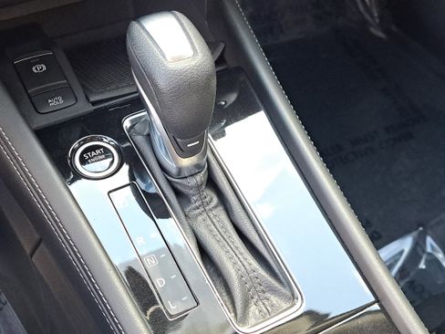 Certified 2021 Nissan Kicks SV FWD image 30