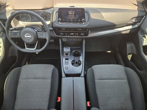 Used 2022 Nissan Rogue SV FWD image 27