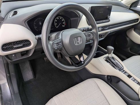 Certified 2024 Honda HR-V LX image 2