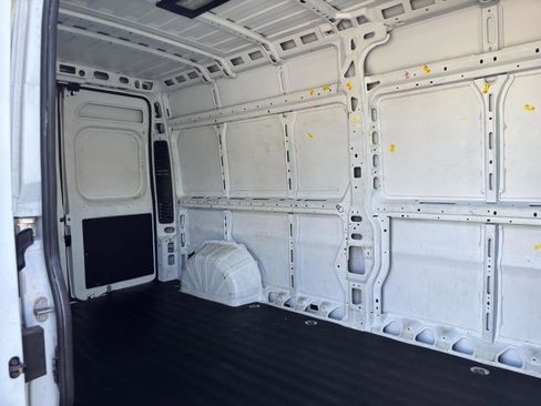Used 2023 RAM ProMaster 2500 FWD image 23