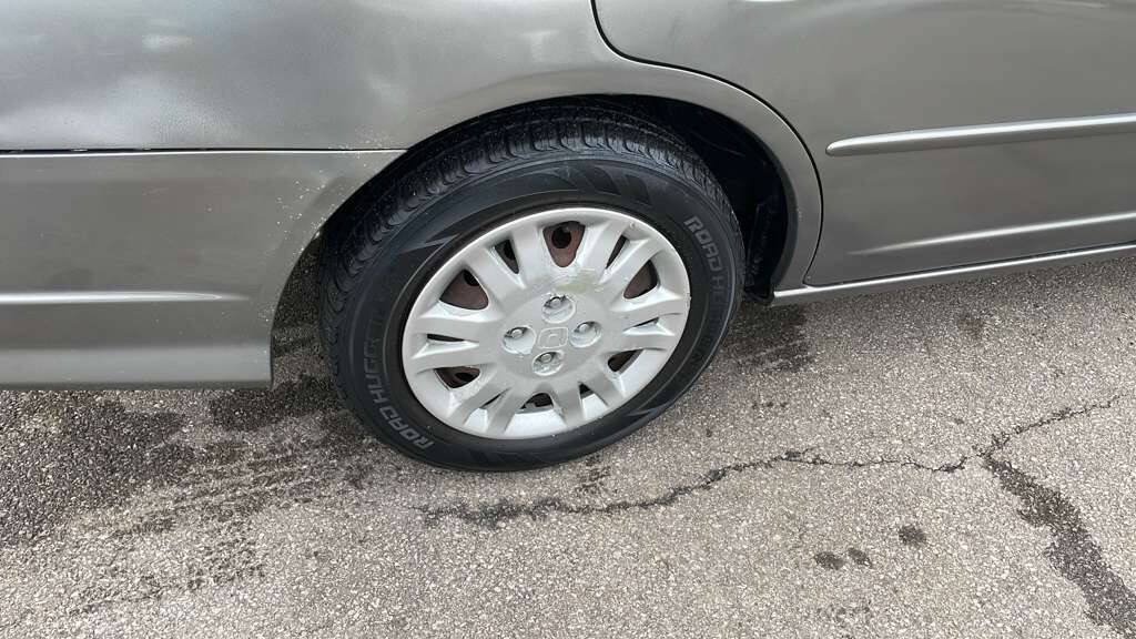 Used 2004 Honda Civic LX image 12