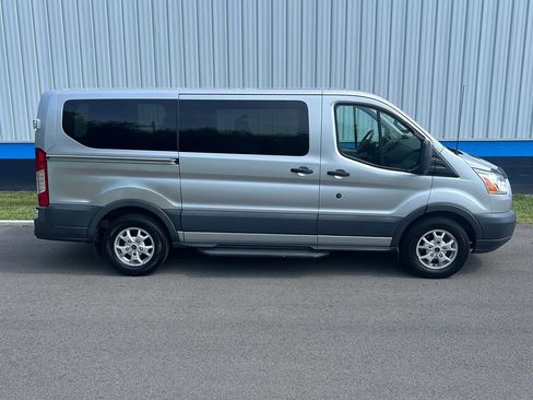 Used 2015 Ford Transit 150 XLT RWD image 4