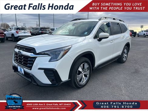 Used 2025 Subaru Ascent Premium image 3